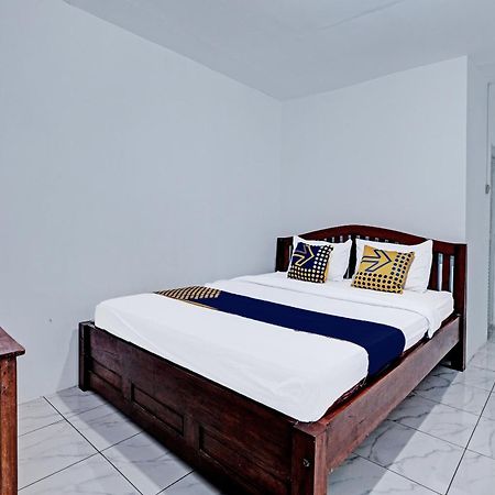 Spot On 91916 Joglo Doyong Homestay Syariah Jogjakarta Buitenkant foto
