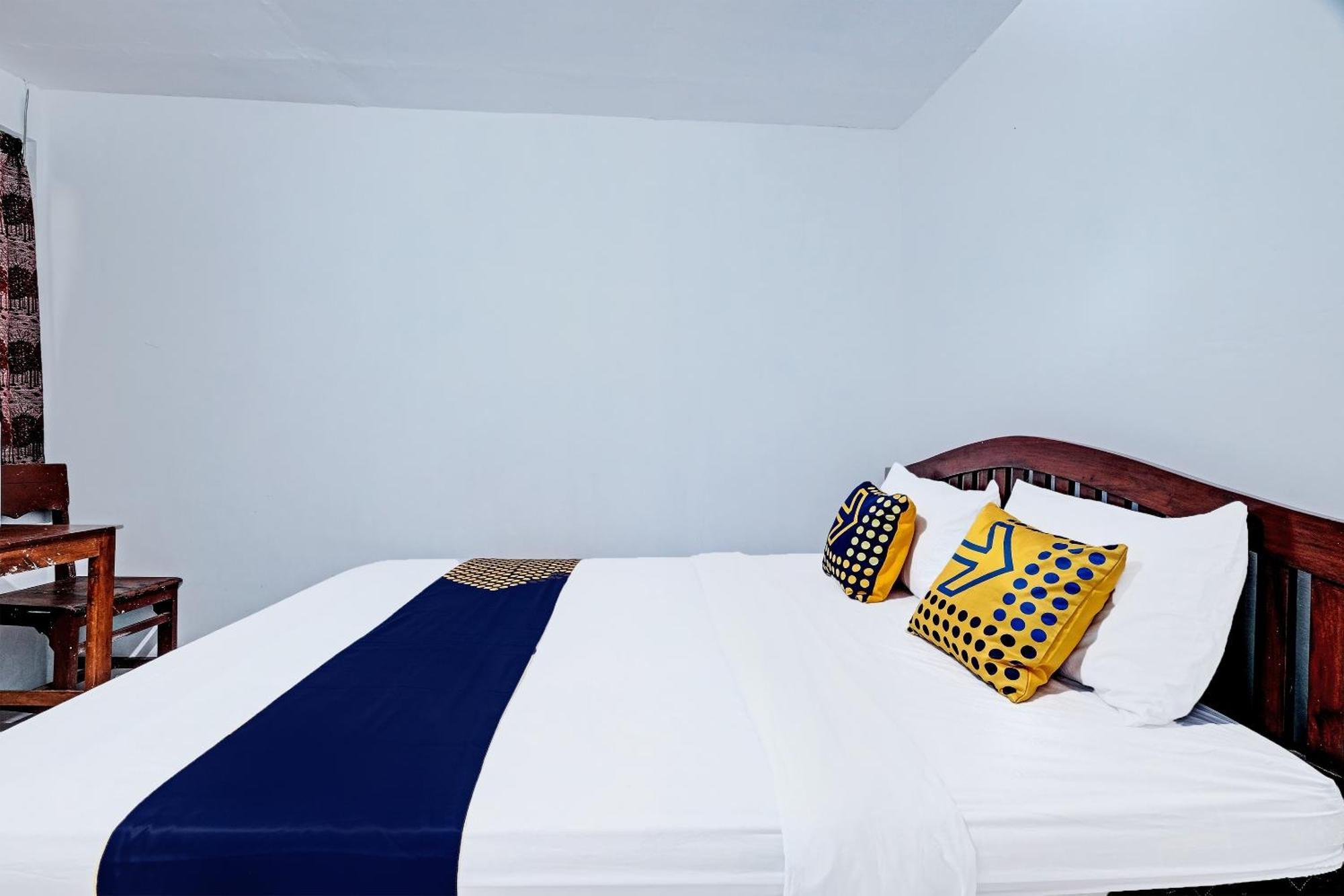 Spot On 91916 Joglo Doyong Homestay Syariah Jogjakarta Buitenkant foto