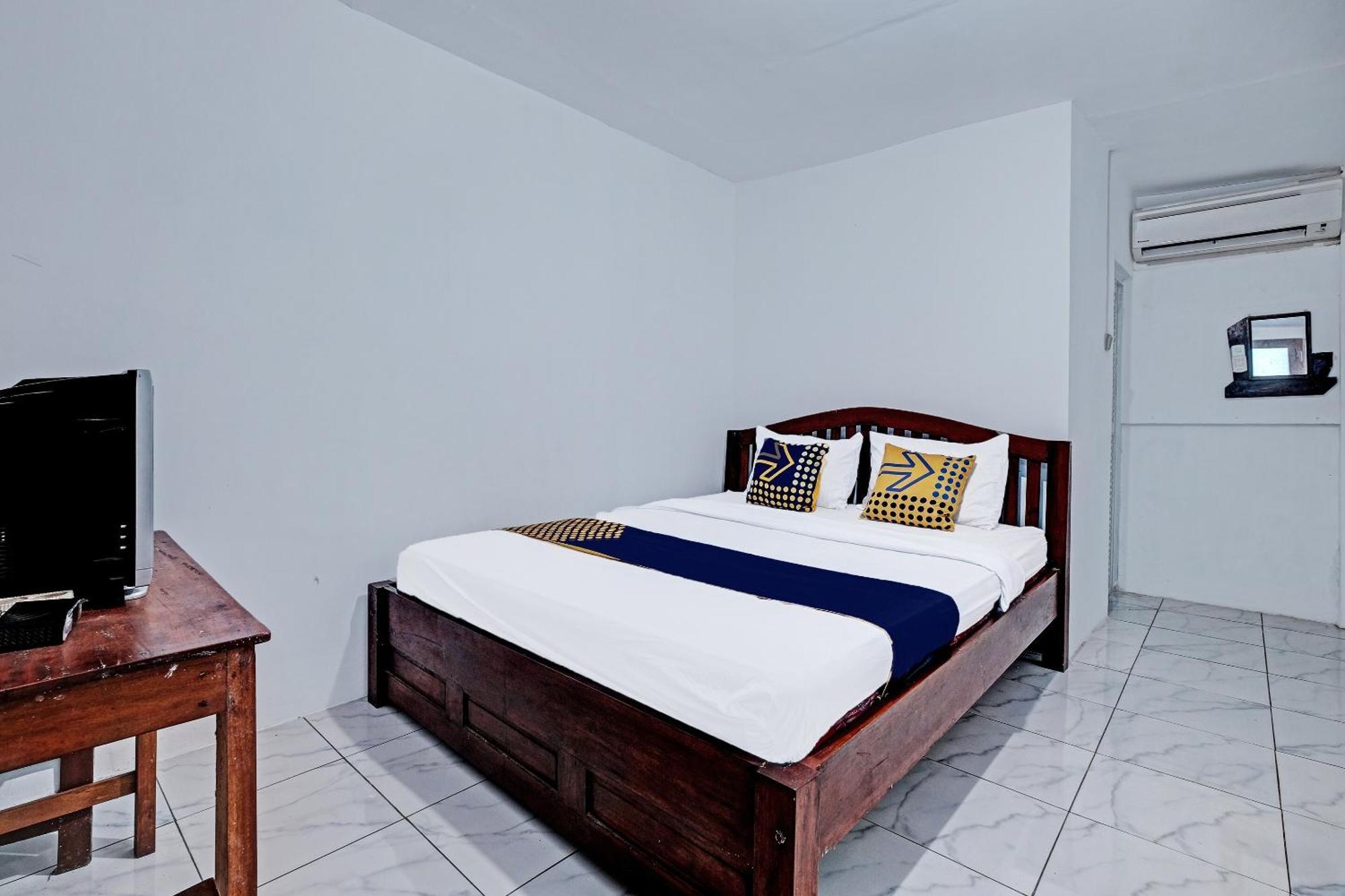 Spot On 91916 Joglo Doyong Homestay Syariah Jogjakarta Buitenkant foto